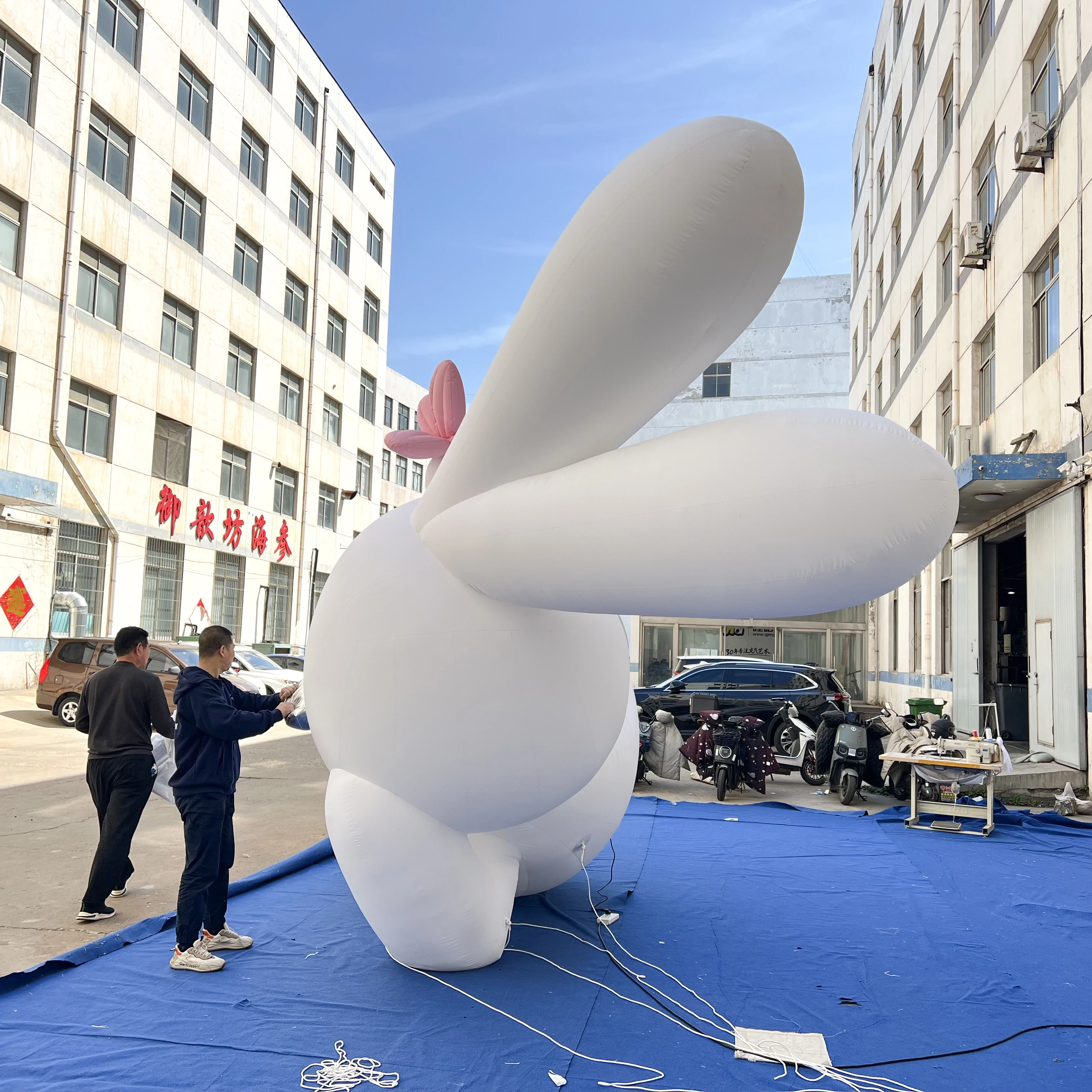 OEM Custom Inflatable Rabbit Mascot, Commercial Grade Advertising Inflatable for Commercial Exhibition & Event