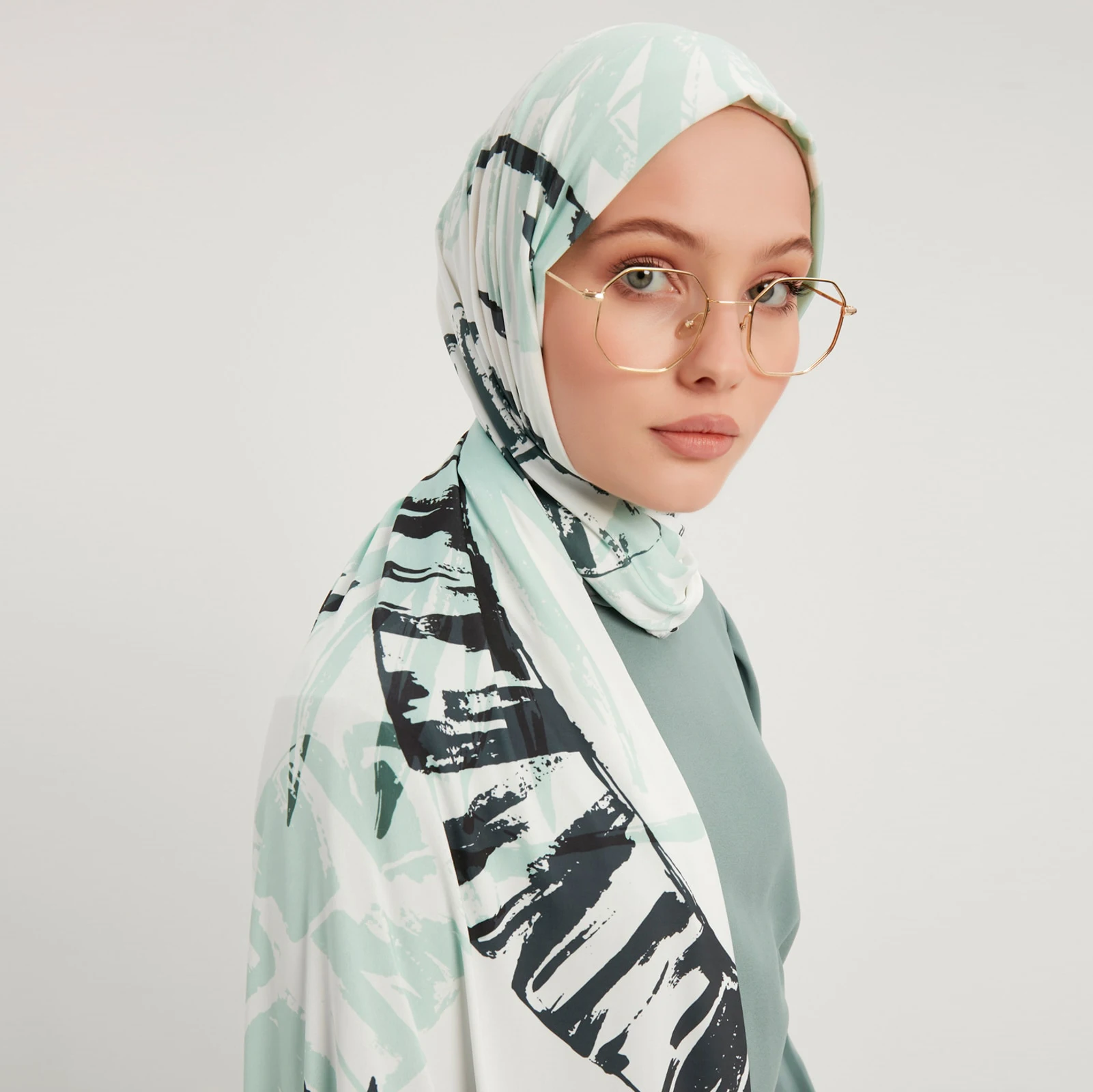 Robe évasée coquillage scintillante – Idáh Robe évasée coquillage scintillante – Idáh