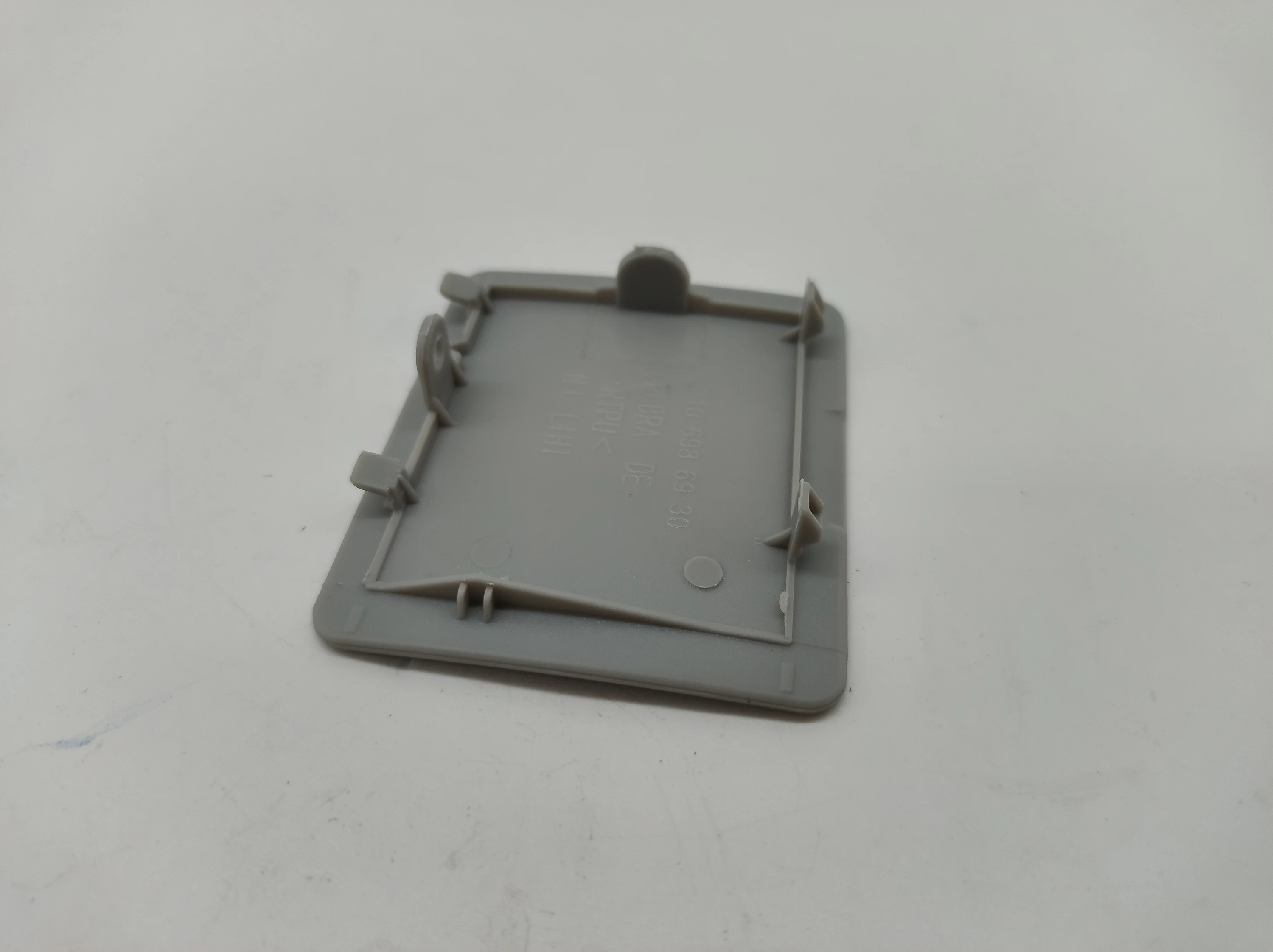Mercedes Benz C Class - Original Left Rear Cover 2106986930
