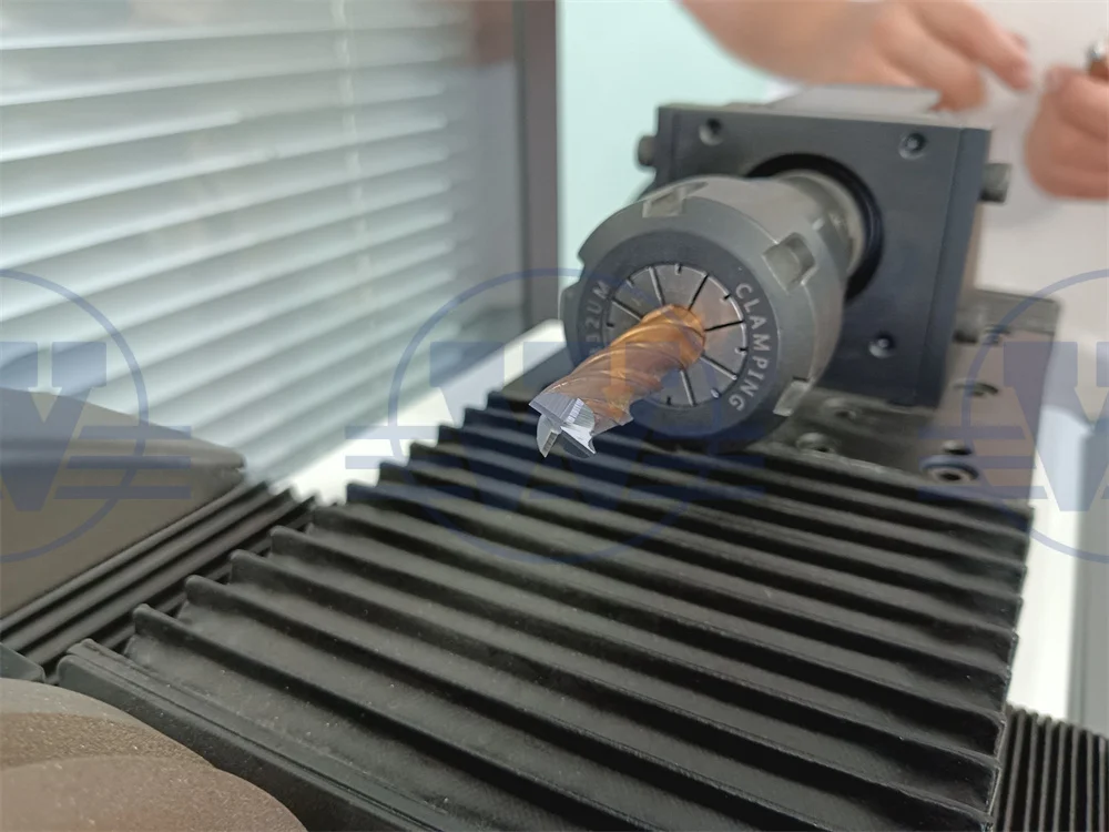 China Manufacturer Automatic Milling Cutter Sharpening Machine End Mill Grinding Machine