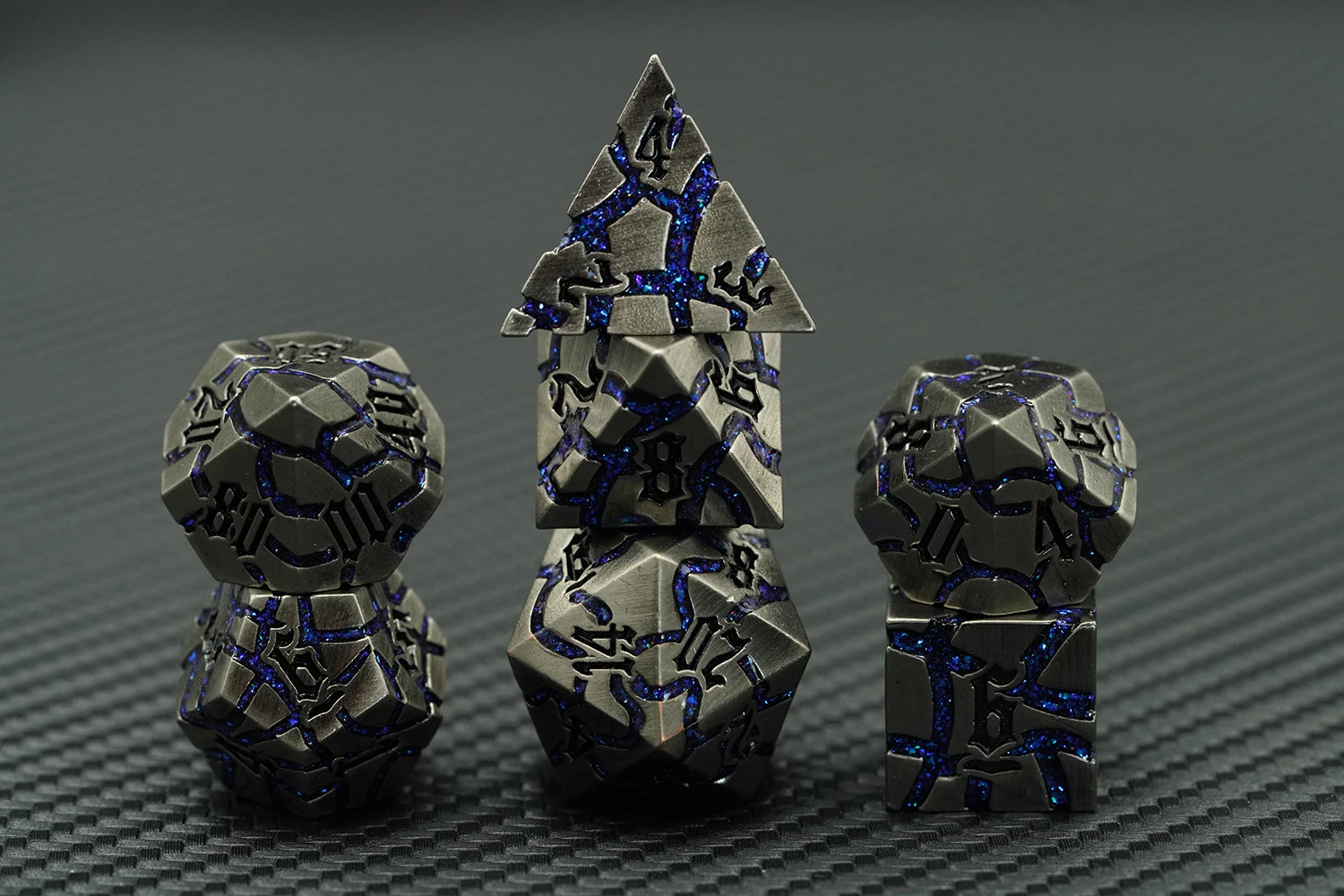 Factory Wholesale Crack Metal Dice Set 7 Pcs Zinc Alloy Dnd Dice Set for Dungeons and Dragons D&d With Plastic Box details
