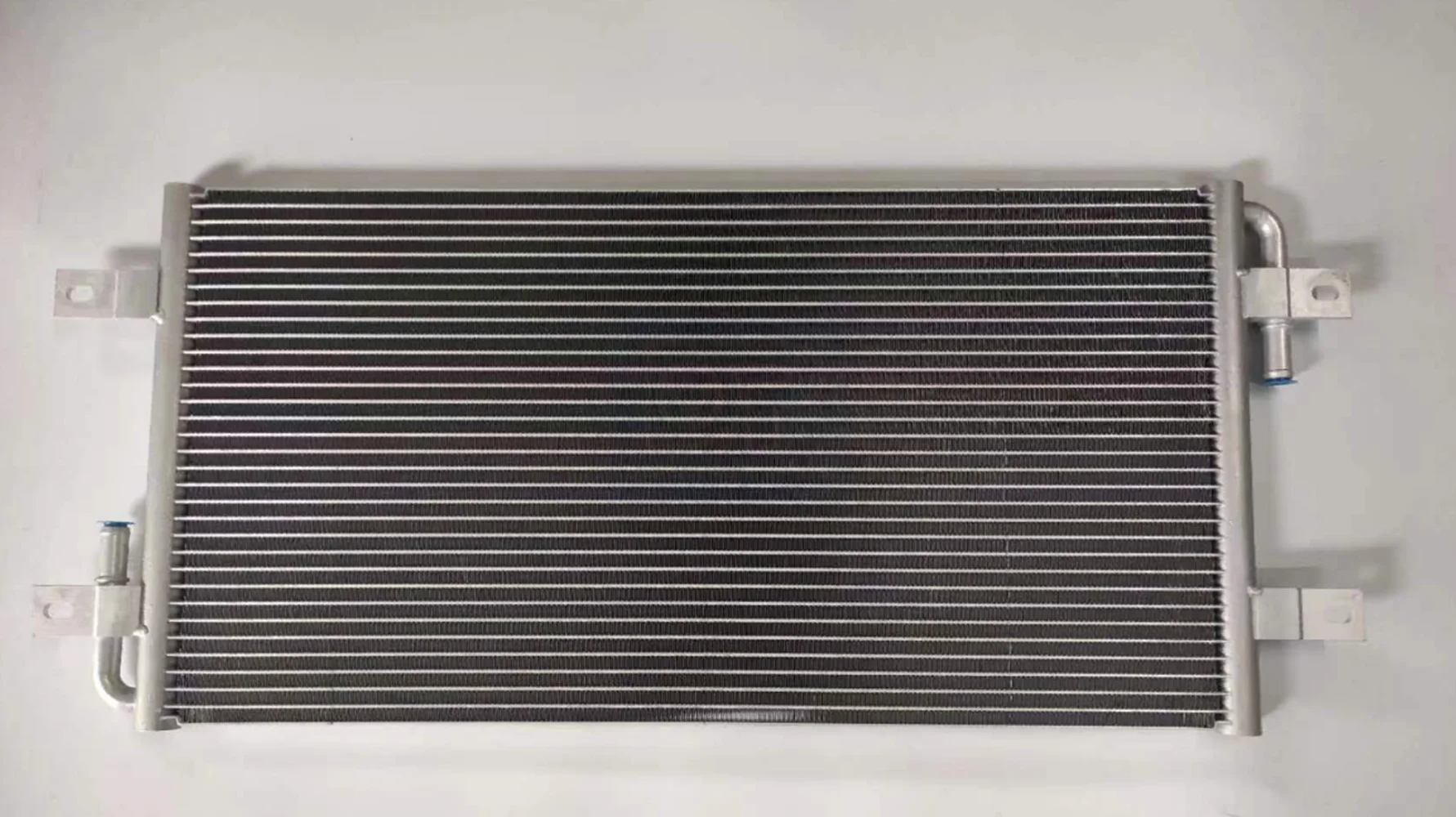 22630454 8MK376779331 DP Heavy Duty European Cooling System