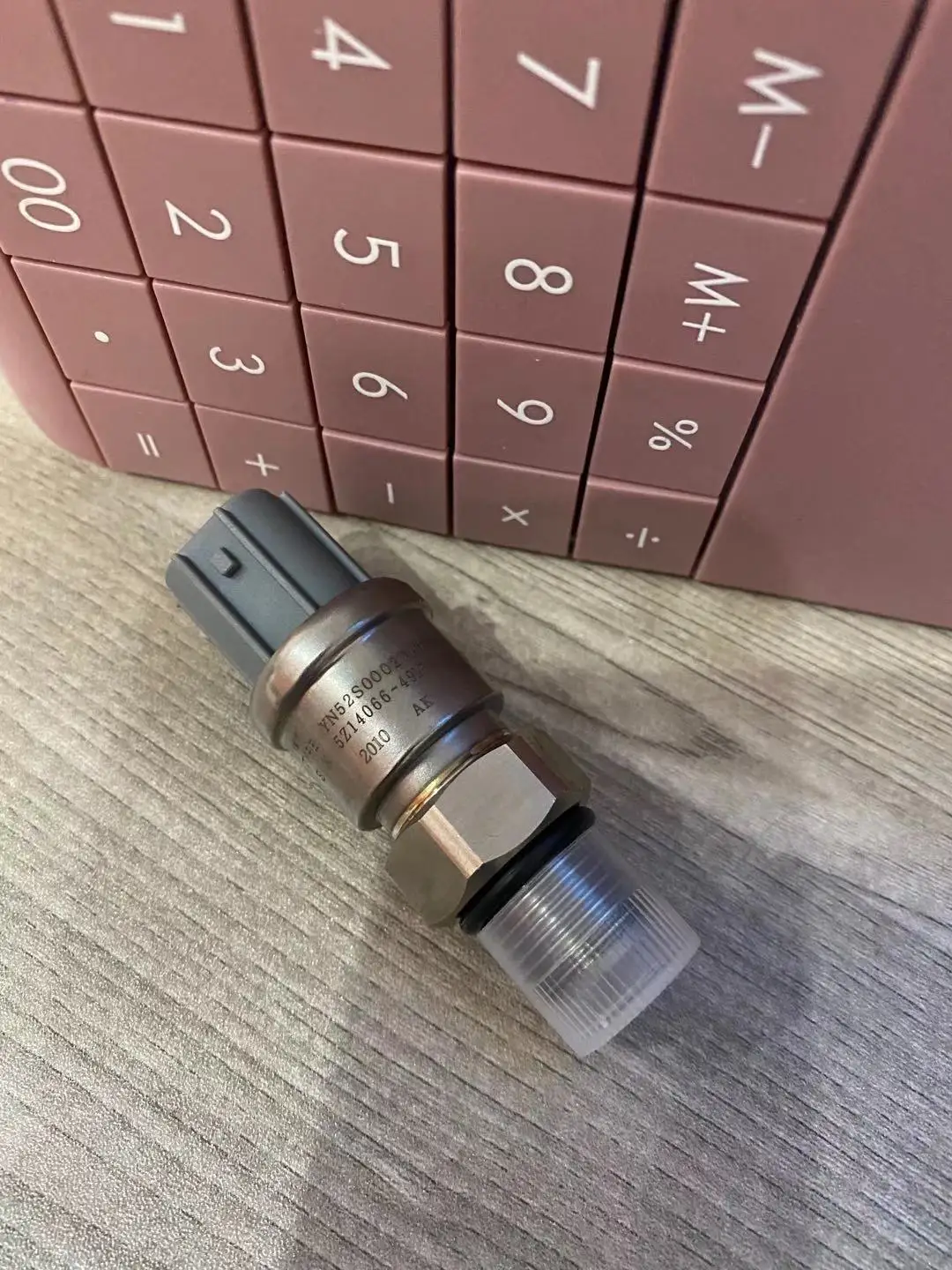 462d019 5mpa Excavator Parts Km10 Pressure Sensor Switch 1960045