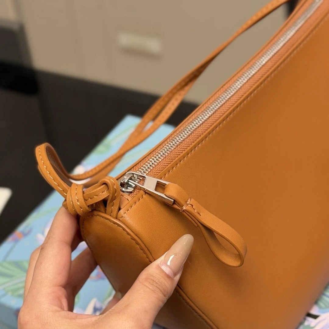 Women’s New Fashionable Genuine Leather Crossbody Messenger Bag