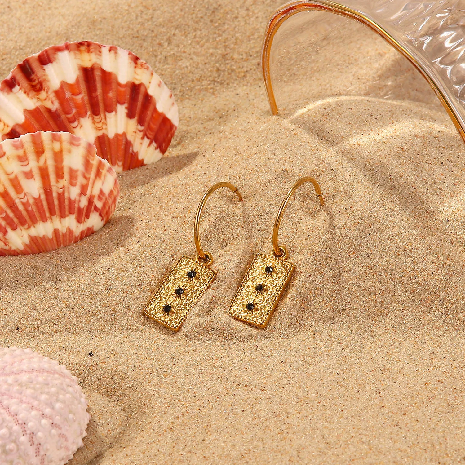 Stainless Steel 18k Gold Plated Hammered Eight Point Star Black Semi