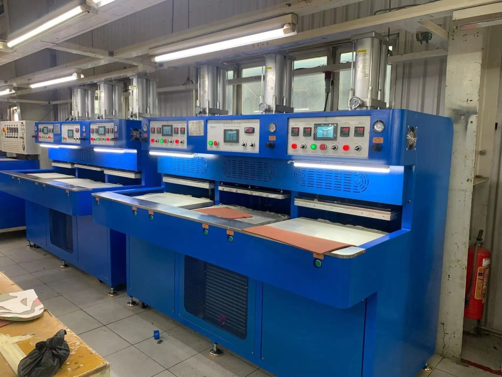 EVA Shoe Lining Insole Pad Sheet Oven Heating and Cold Embossing Press Molding Machine