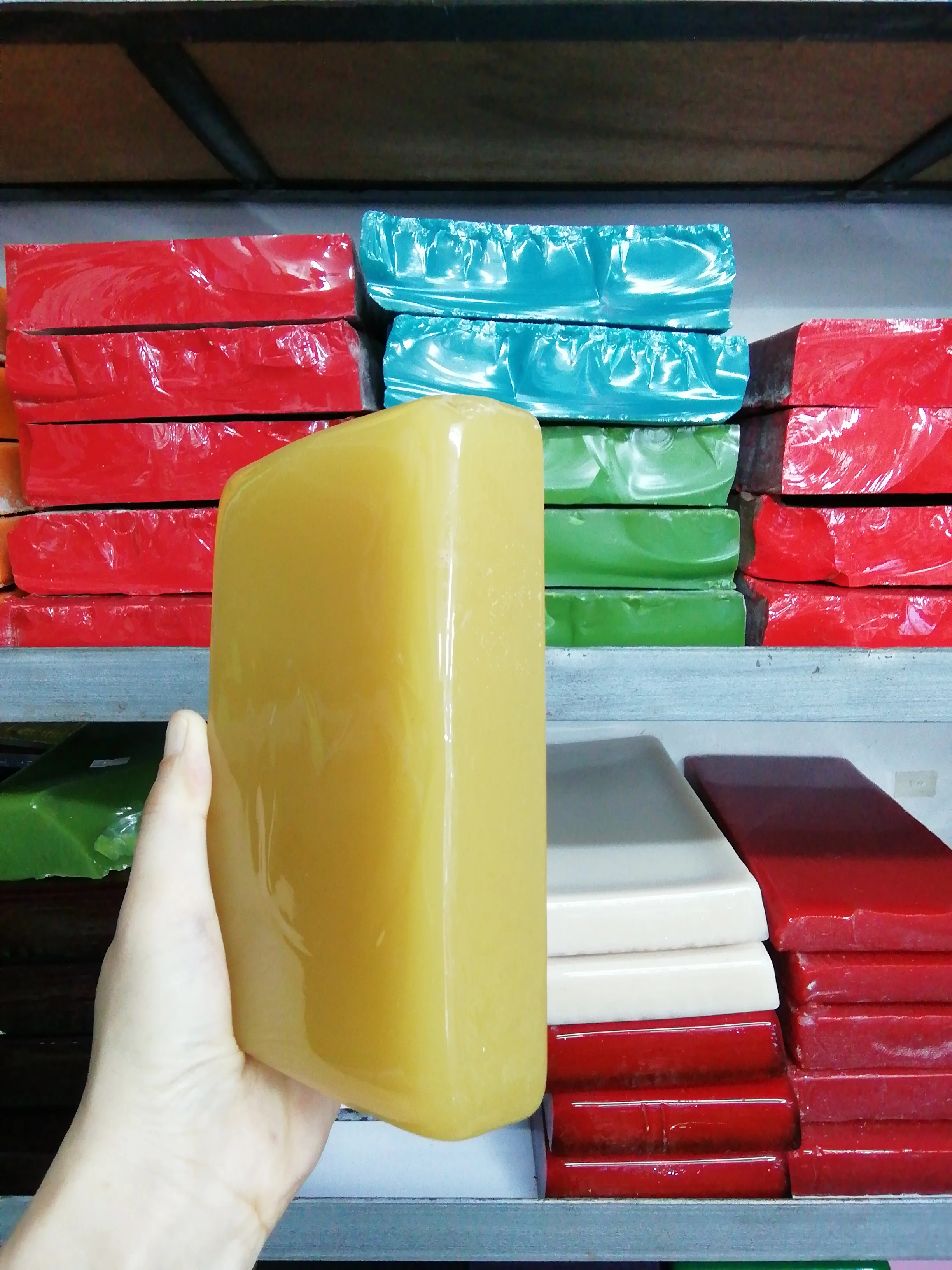 Factory Direct Synthetic Topaz, Loose Gemstone, the Raw Material for Making Jewelry