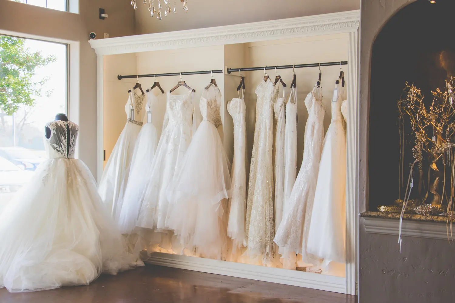Gowns Rack Wedding Dress Display Ideas - Elegant Shop Counter Skirts
