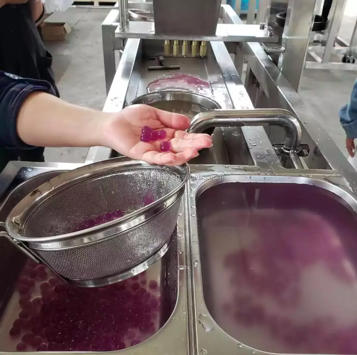 Small Scale Fruit Juice Flavor Popping Boba Equipment Konjac Pearl Jelly Balls Making Machine Manufacturer