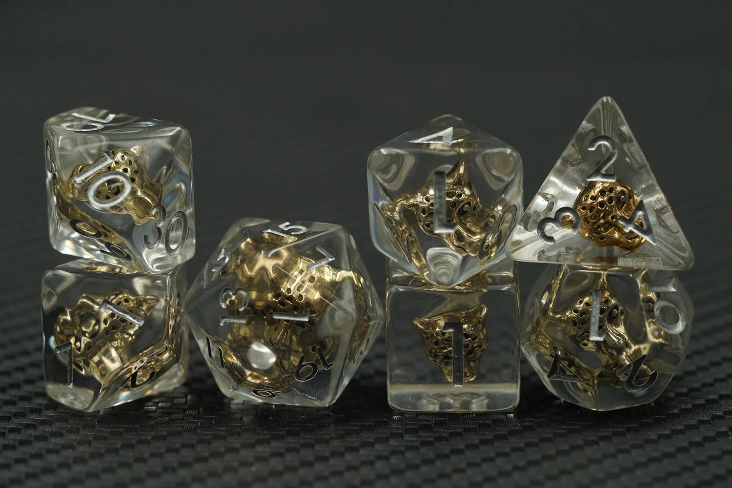 Customizable 16mm Transparent Resin Polyhedral Dice Set Leopard Head Shape for DND Games manufacture