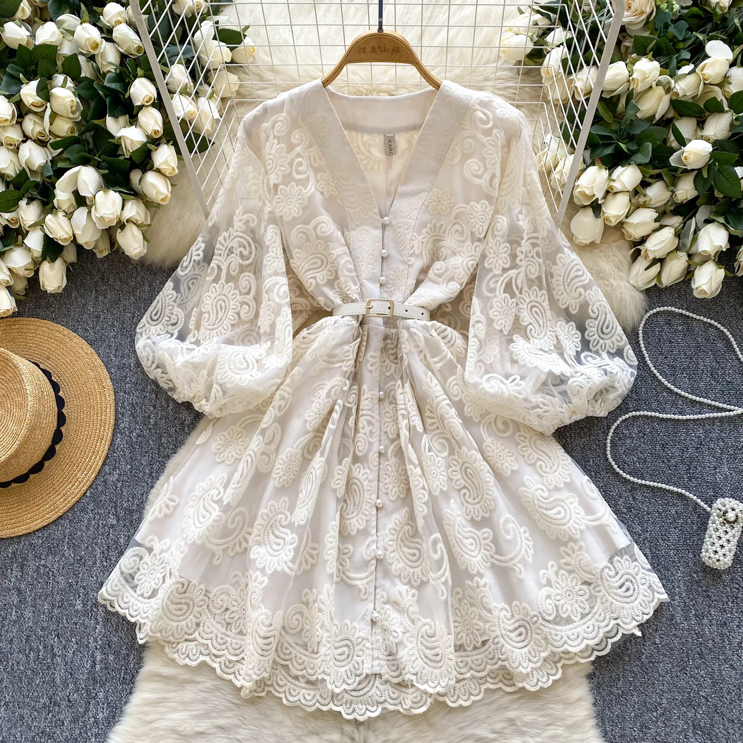 Vintage Clothing LW1301 V-Neck Lantern Sleeve Embroidered Waist-Cinched  A-Line Dress for Women Elegant Women'S Dresses
