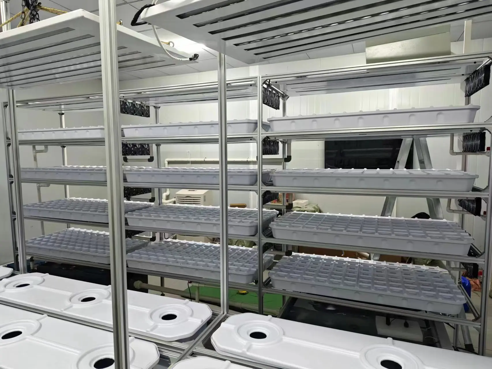 Indoor Smart Hydroponic Facility Vertical Shelf - Buy Hydroponic Shelf ...