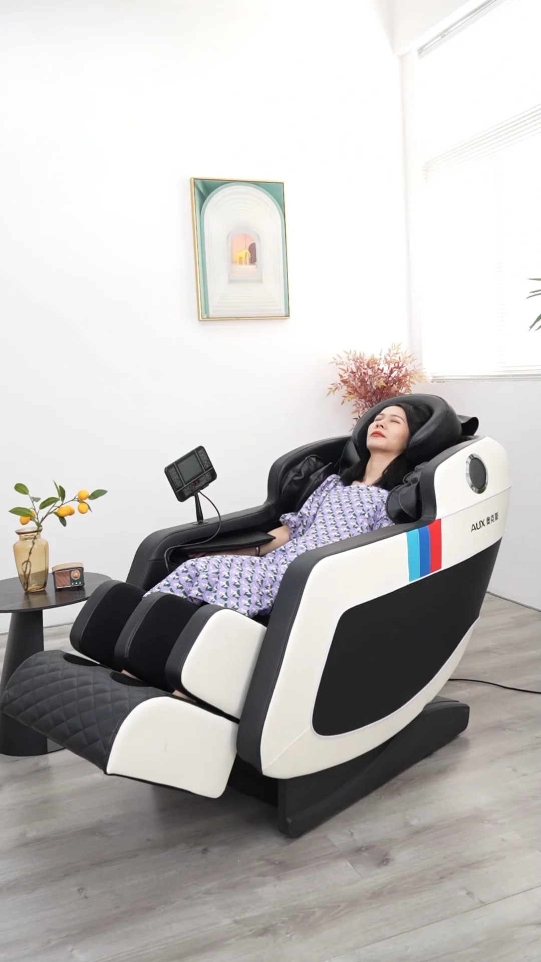 3d Kneading Rollers And Heat Therapy Luxurious Leather Massage Chair