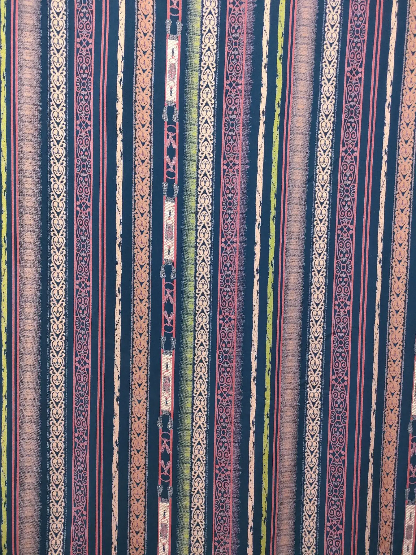 Высокое качество низкая цена 100% искусственный шелк печатная ткань Простой яркий цвет этнический текстиль тканая цветная футболка рубашка сырье