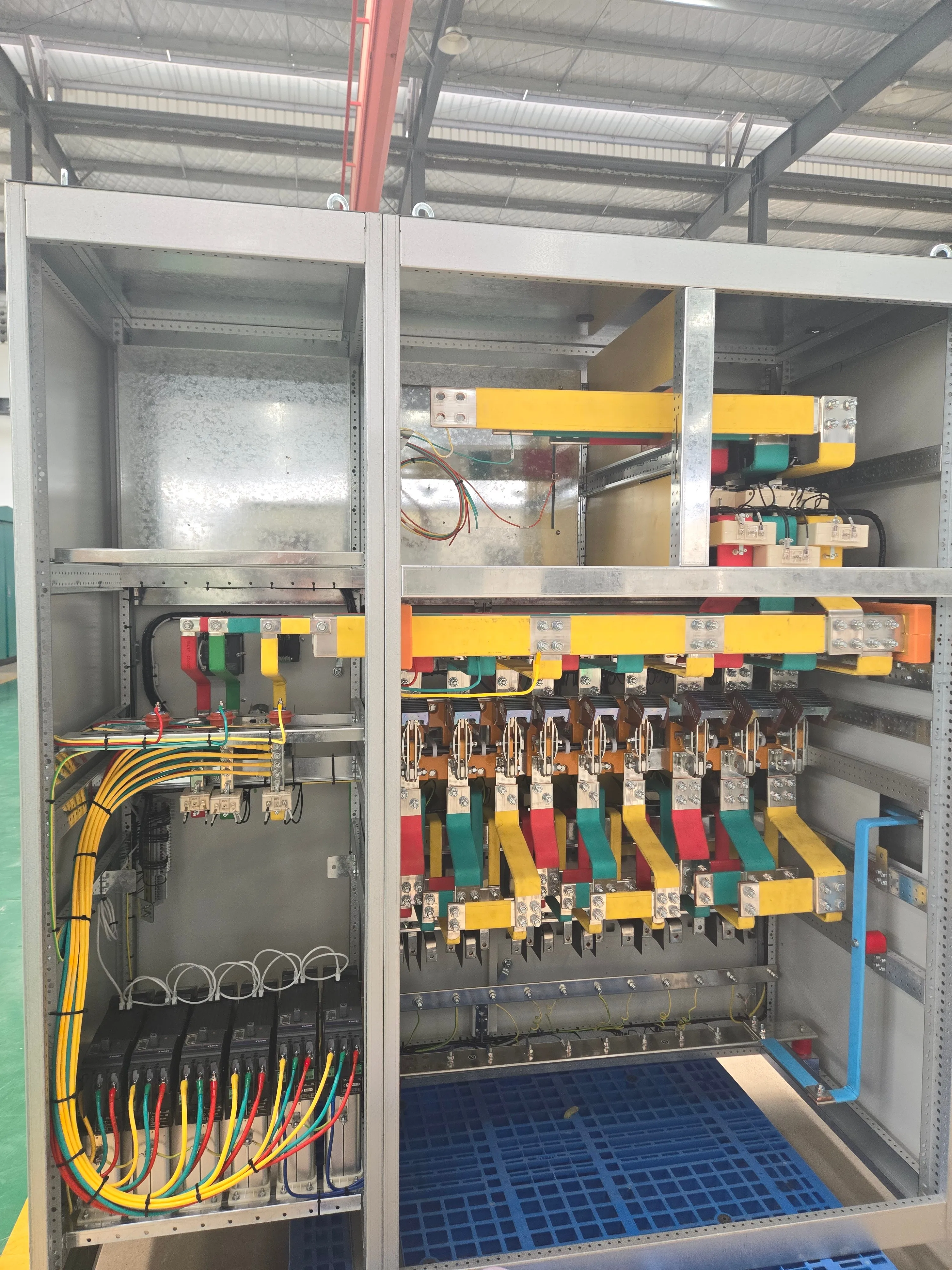 IEC Certified LV MCCB Switchgear 400-690V AC, SS Enclosure Power ...