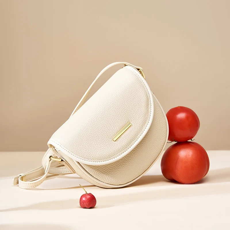 Supplier Wholesale OEM ODM Cow Leather Crossbody Cross Body Shoulder Underarm Bag for Women’s Saddle Bags for Ladies