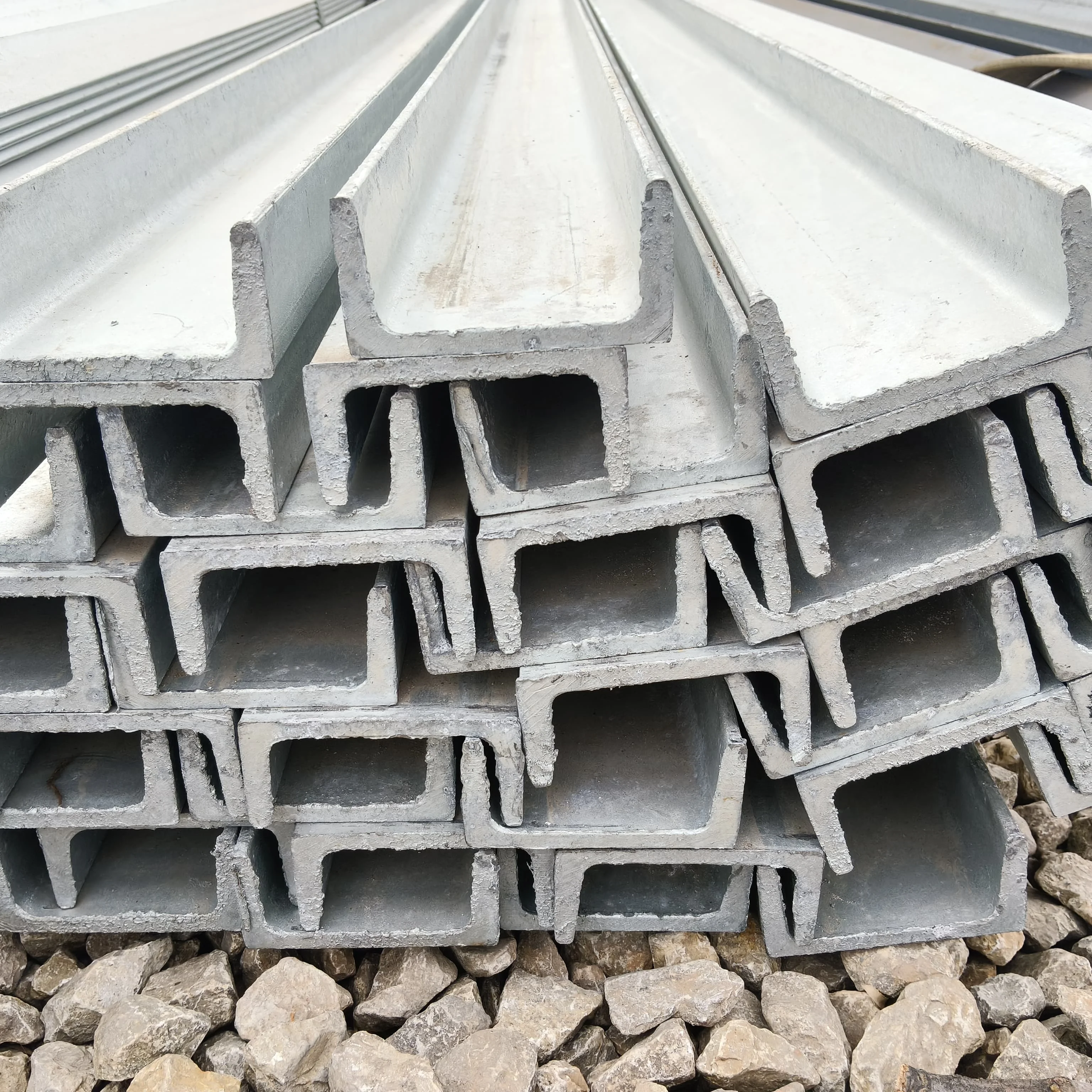 Made in China Q355b/C/D/E Steel Channels Upe300 C Channel Steel at Competitive Prices