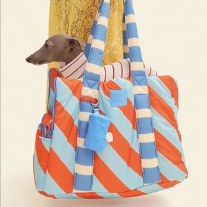 Custom Logo and Color Waterproof Padded Puffy Nylon Little Pet Dog Beast Carrier Tote Bag Soft Pet Travel Walking Carrier Bag