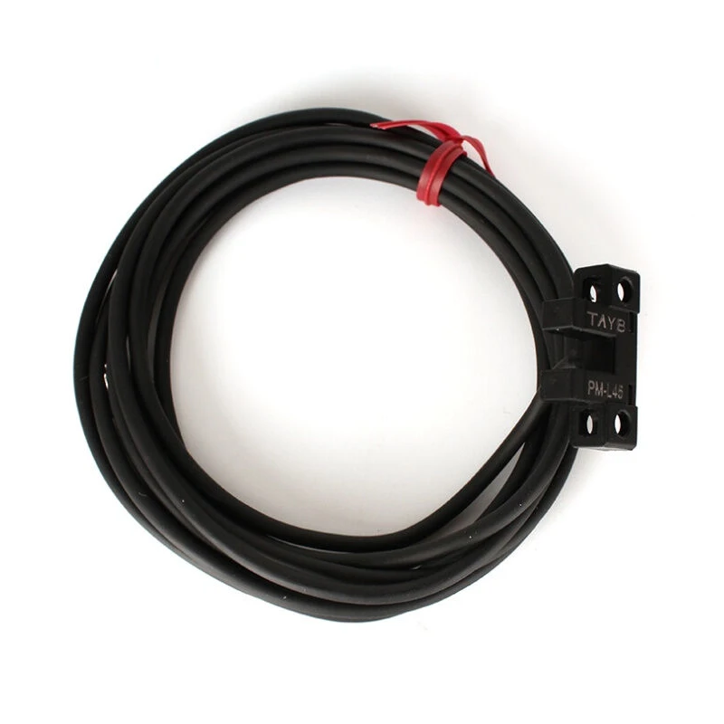 New Original PM‑L45‑P Photoelectric Sensor, PM SeriesThis ultra‑compact diffuse‑reflective sensor with PNP output is used for object detection and position sensing in automated production lines.