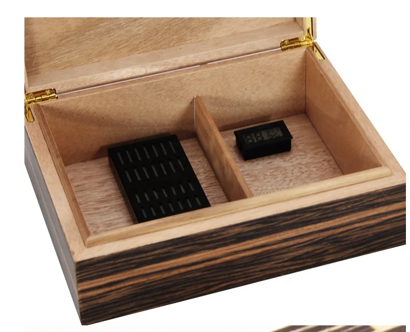 cigar humidors (1).png