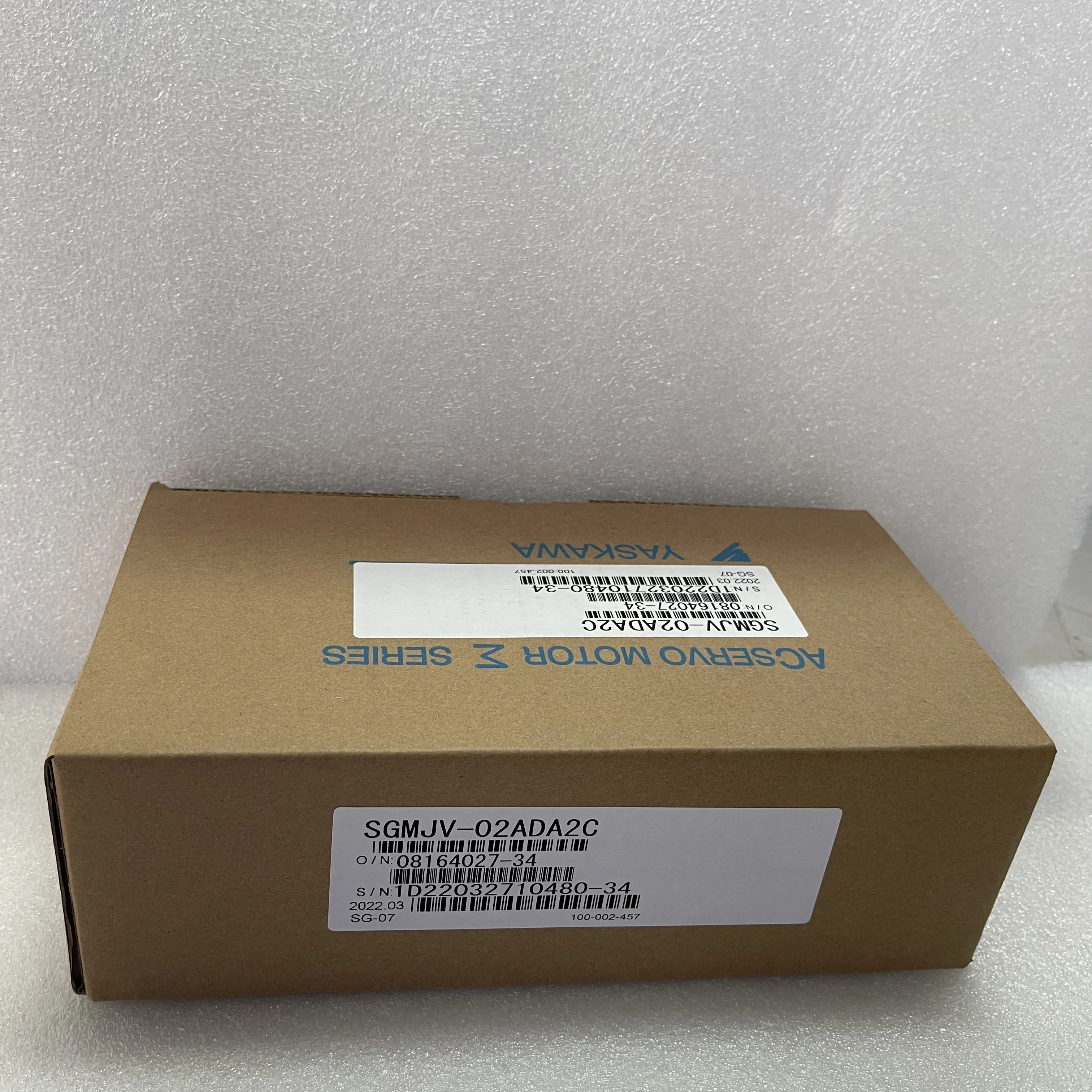 Yaskawa AC Servo Motor SGMJV-02ADA2C Yaskawa AC Servo Motor SGMJV-02ADA2C