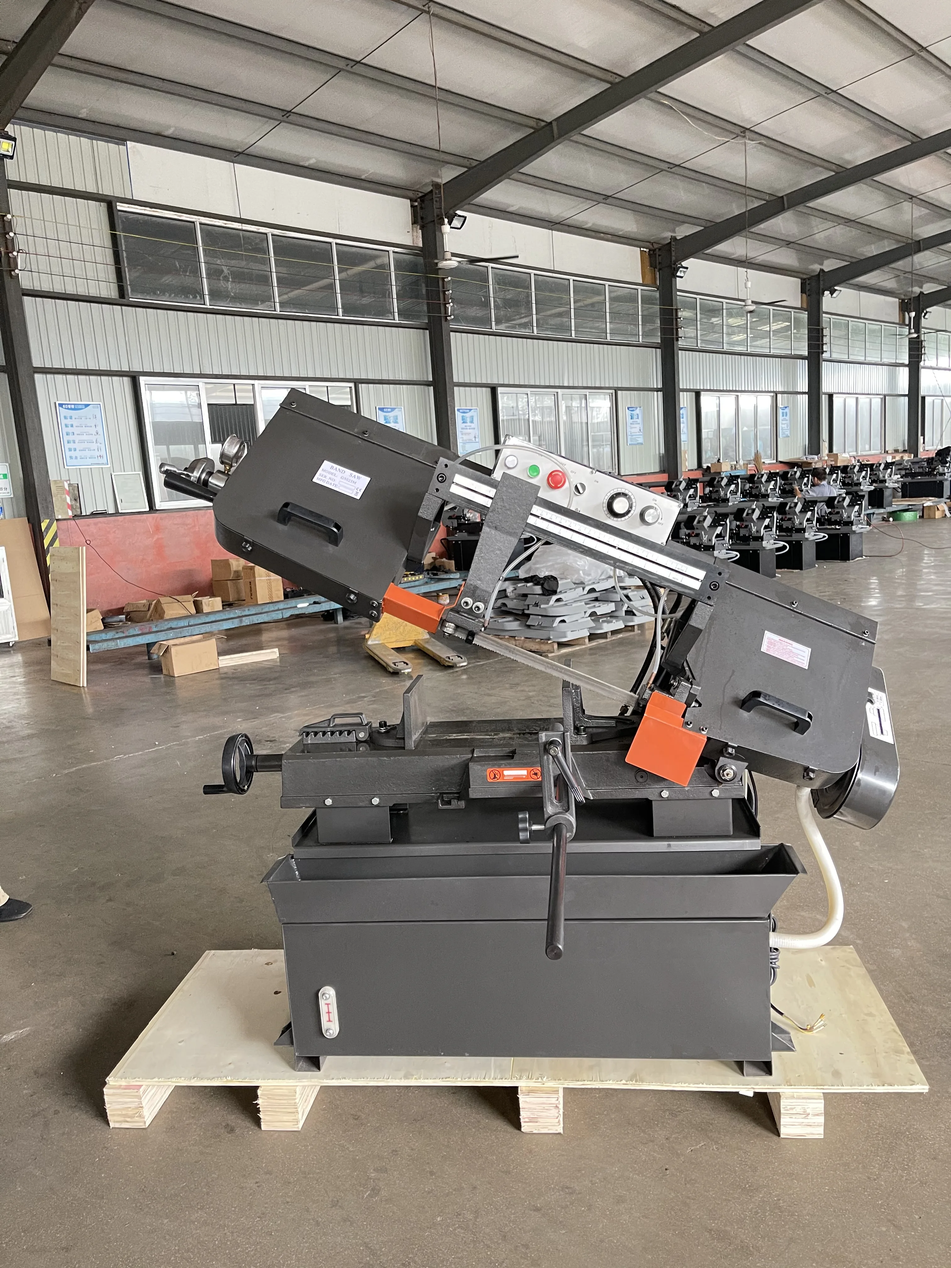 Industrial Horizontal Band Saw Metal Cutting Solutions