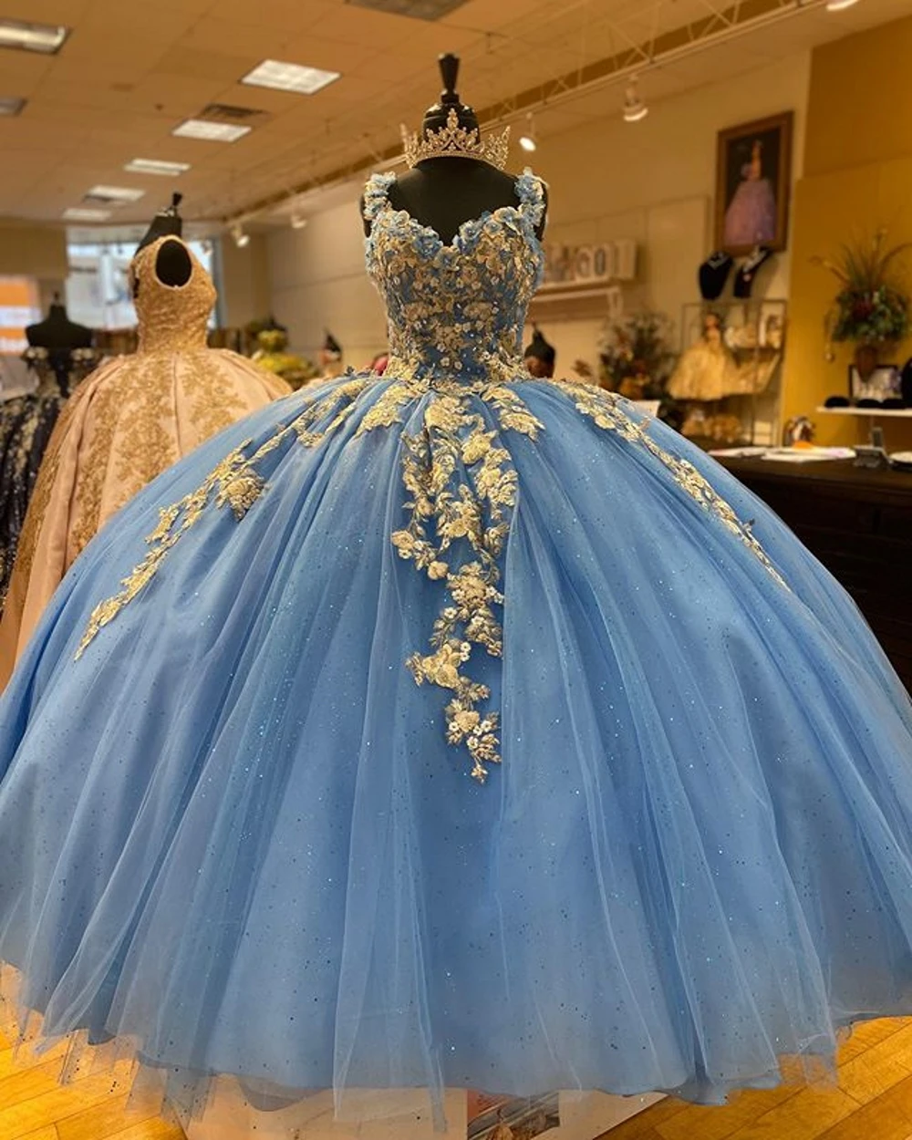 Qd1539 Light Blue Ball Gown Quinceanera Dresses Lace Sweet 16 Dress Prom  Gowns With Gold Applique Vestido De 15 Anos - Buy Violet Ball Gown,Mini  Gown Prom Dress,Expensive Lace Wedding Dress Gown