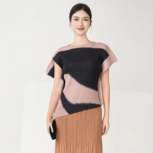 Wholesale Women Fashion Tops High Quality Summer Stretch Print T-shirt Miyake Pleated Tops Polyester Fabric Free Size