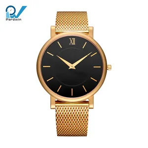 Novelty Top Brand Classic Women Fashion Stainless Steel Case Hand Quartz Watch with Leather Strap