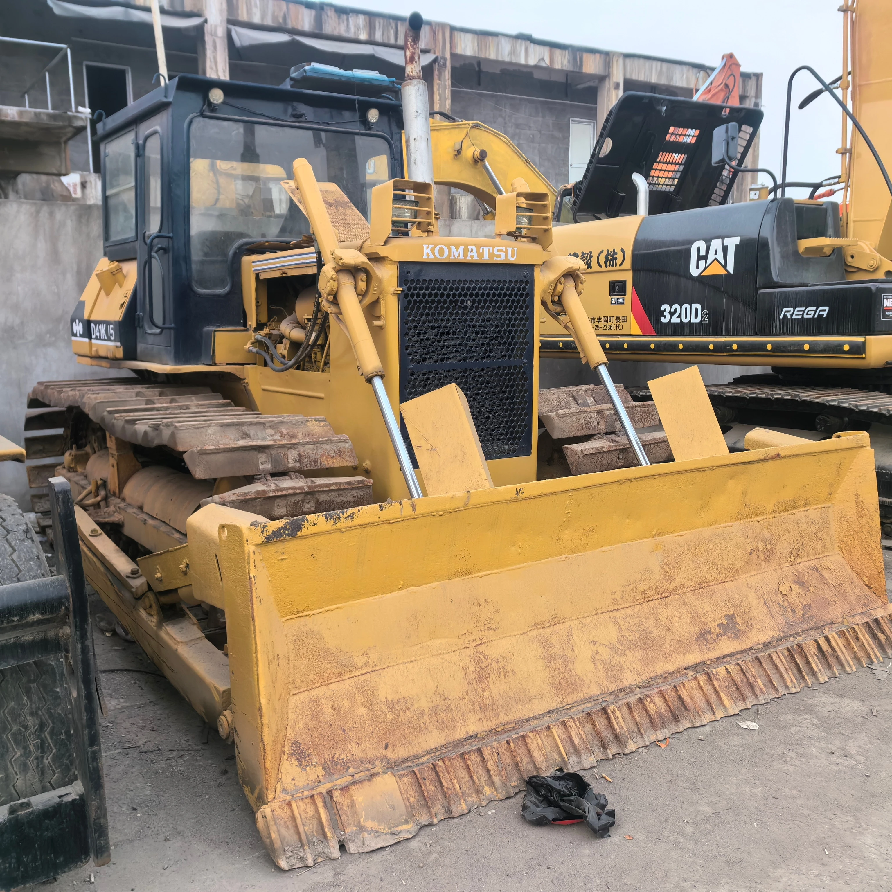 Komatsu D41P-3 Crawler Dozer
