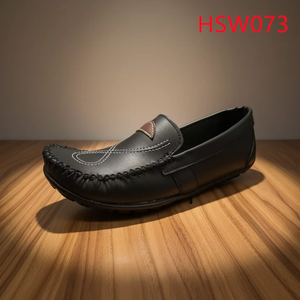 LXG, czarne buty typu boat shoes z motywem złego pirata, zaprojektowane do spacerów po okolicy, wyprodukowane w portugalskim porcie, buty z motywem skierowanych w górę głów groszku HSW073