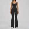 Conjunto de Top Negro y Pantalones Acampanados