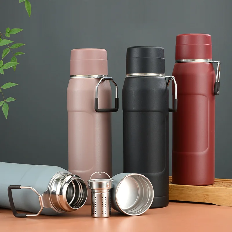 1 ounce disposable cups with lids Flexi Grip 12 oz Round Frosted Plastic Cup - 3 1/4" x 3 1/4" x 4 1/4"
