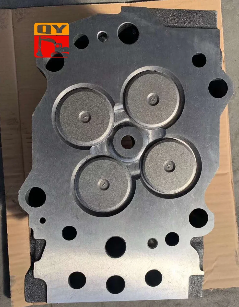 Komatsu PC400-7 Excavator Spare Part - Cylinder Head