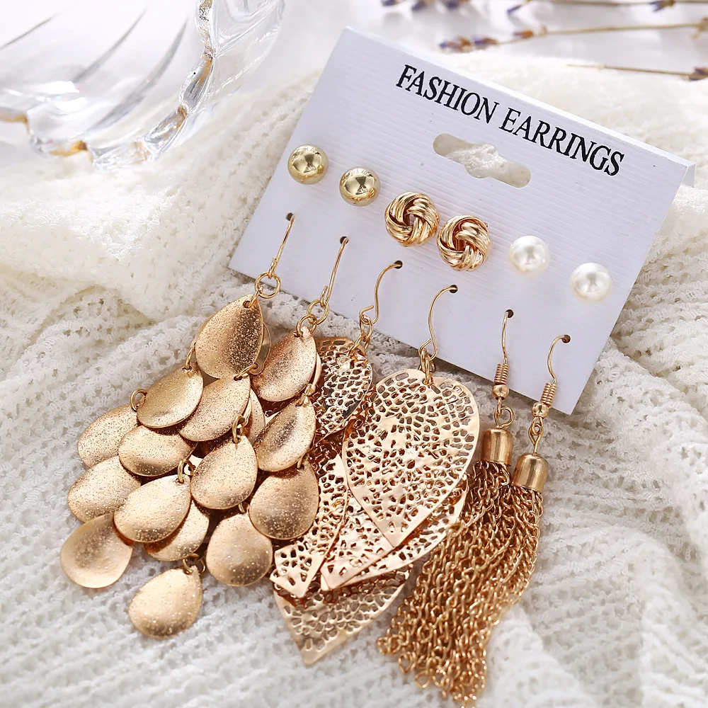 Trendy Gold Metal Earrings Set – Stylish Looks