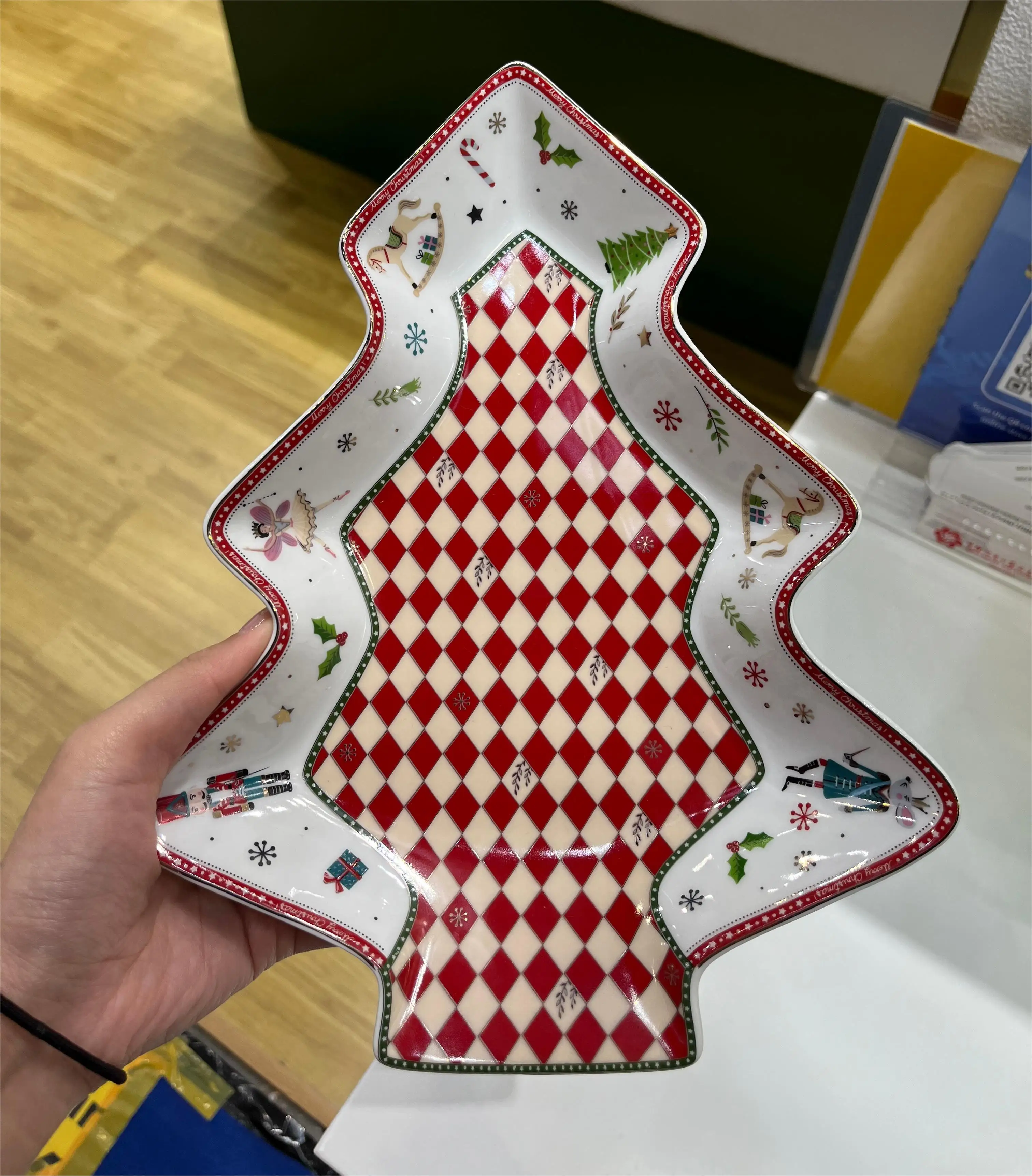 Christmas Tree 10.5inch 7.5inch Dinner Plates, Ceramic Christmas Plates, Dinner, Dessert, Salad, Pasta and Appetizer Plates manufacture