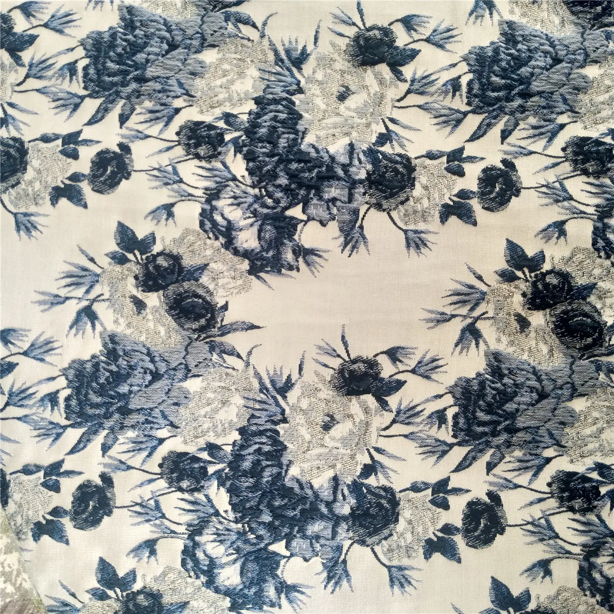 Top Quality Material and Embroidered Pattern Jacquard Brocade Design Dressmaking Fabric Ready to Ship