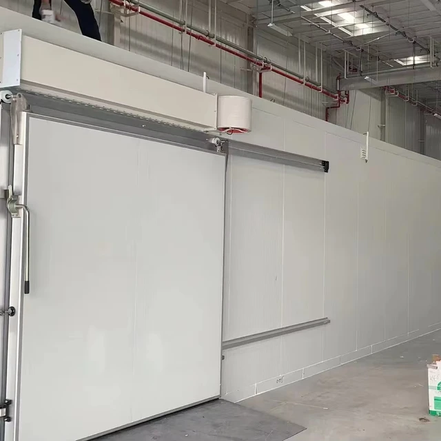 Fruit and vegetable storage room Refrigerated cooling room Refrigerated freezer