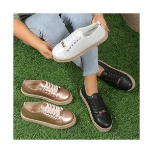 2026 Autumn New Female Black and White Trend Large Size Casual Shoes