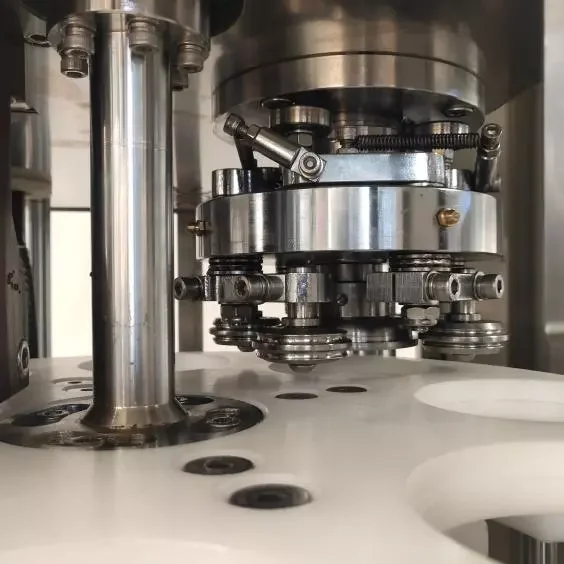 High-speed Automatic Capping Machine - Screw Cap Bottle Capper