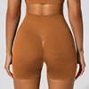 pantalones cortos marrones tomate