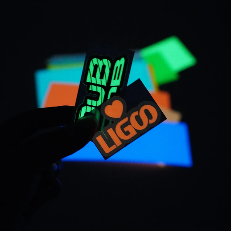 Autocollants Étoiles 3D Luminescents Pour Plafond Et Mur Chambre Enfant Décoration Murale