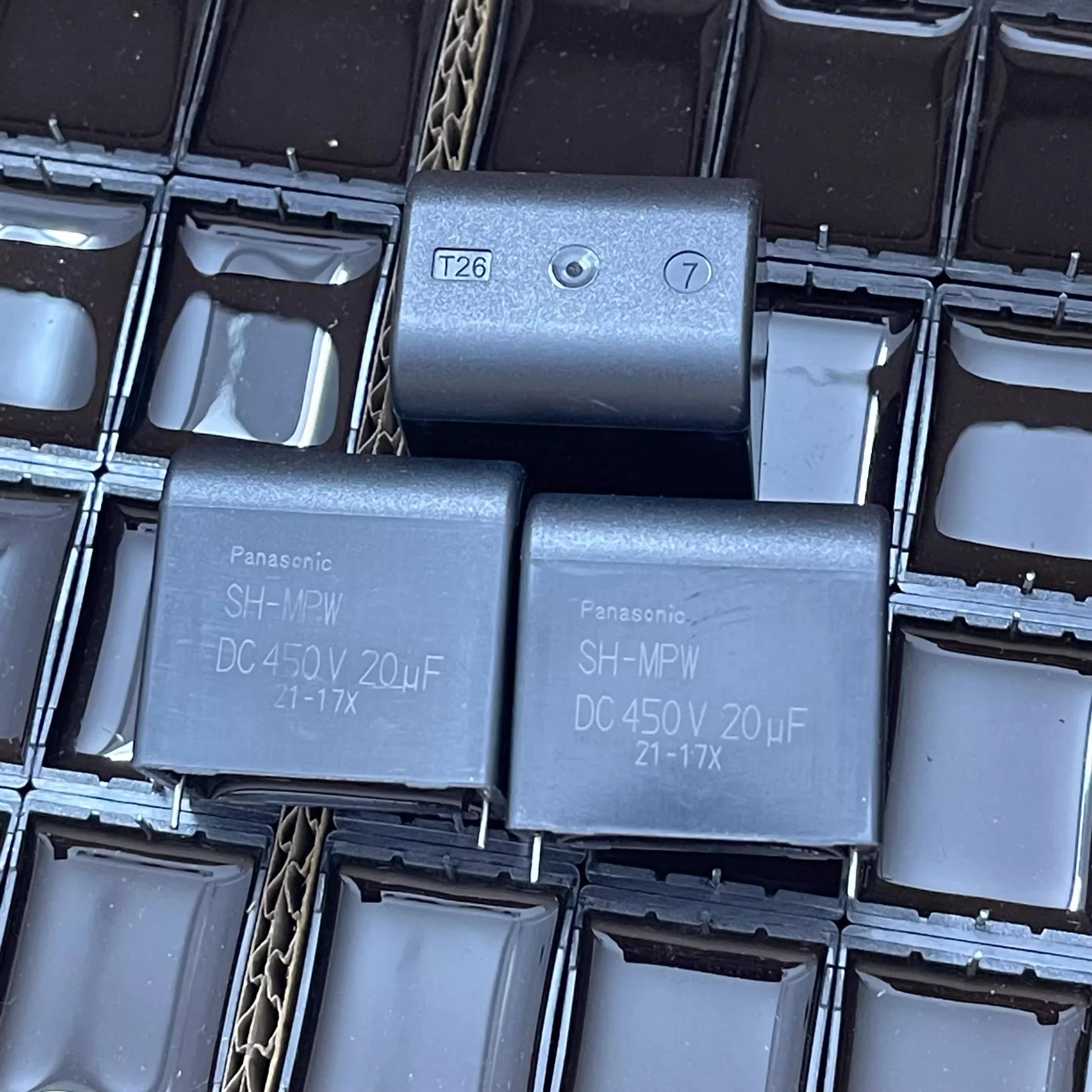 Dan 様 専用 フィルムコンデンサSH-MPW EZWE45206LTB 450VDC 20UF 450V 27.5