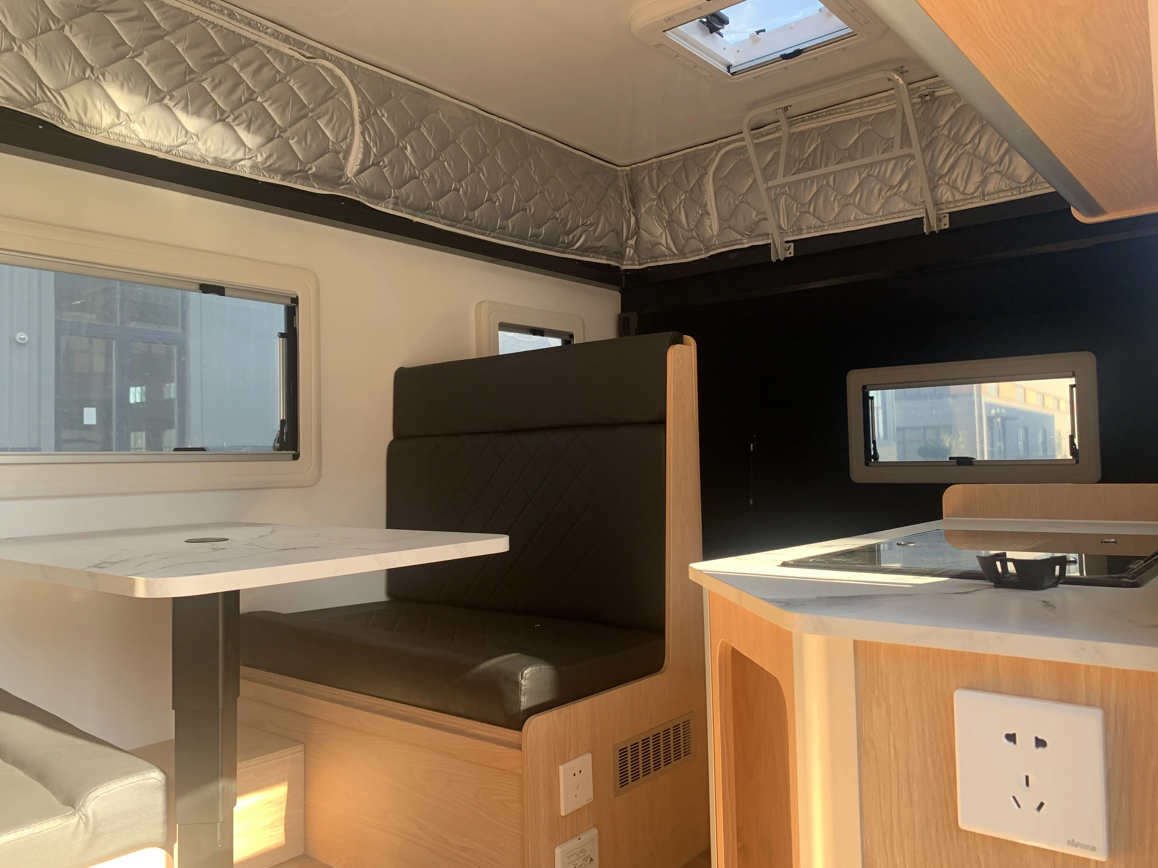 22FT Off Road Family Caravan 22FT Off Road Family Caravan