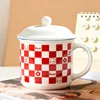 [With lid] Red checkerboard pattern