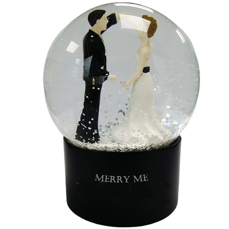 Resin Love Snow Globe for Weedding Decoration New Couple - China Wedding  Snow Globe and Resin Love Snow Globe price | Made-in-China.com