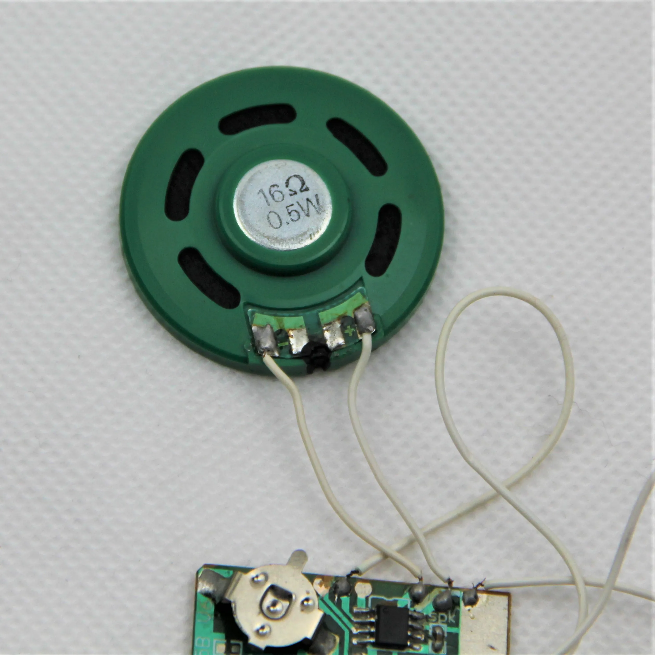 Programmable recordable sound module musical chip for greeting cards and toys