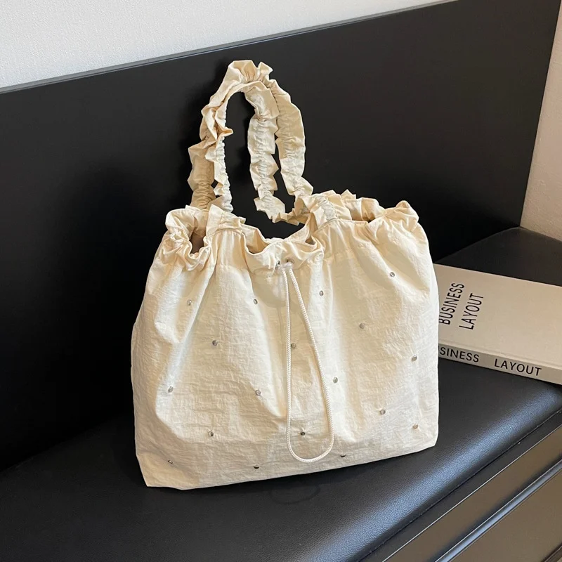 Fresh Artistic Medium Canvas Tote Bag Women Summer 2026 New Model Simple Korean Pleated Casual Shoulder Bag Embroidery Chains