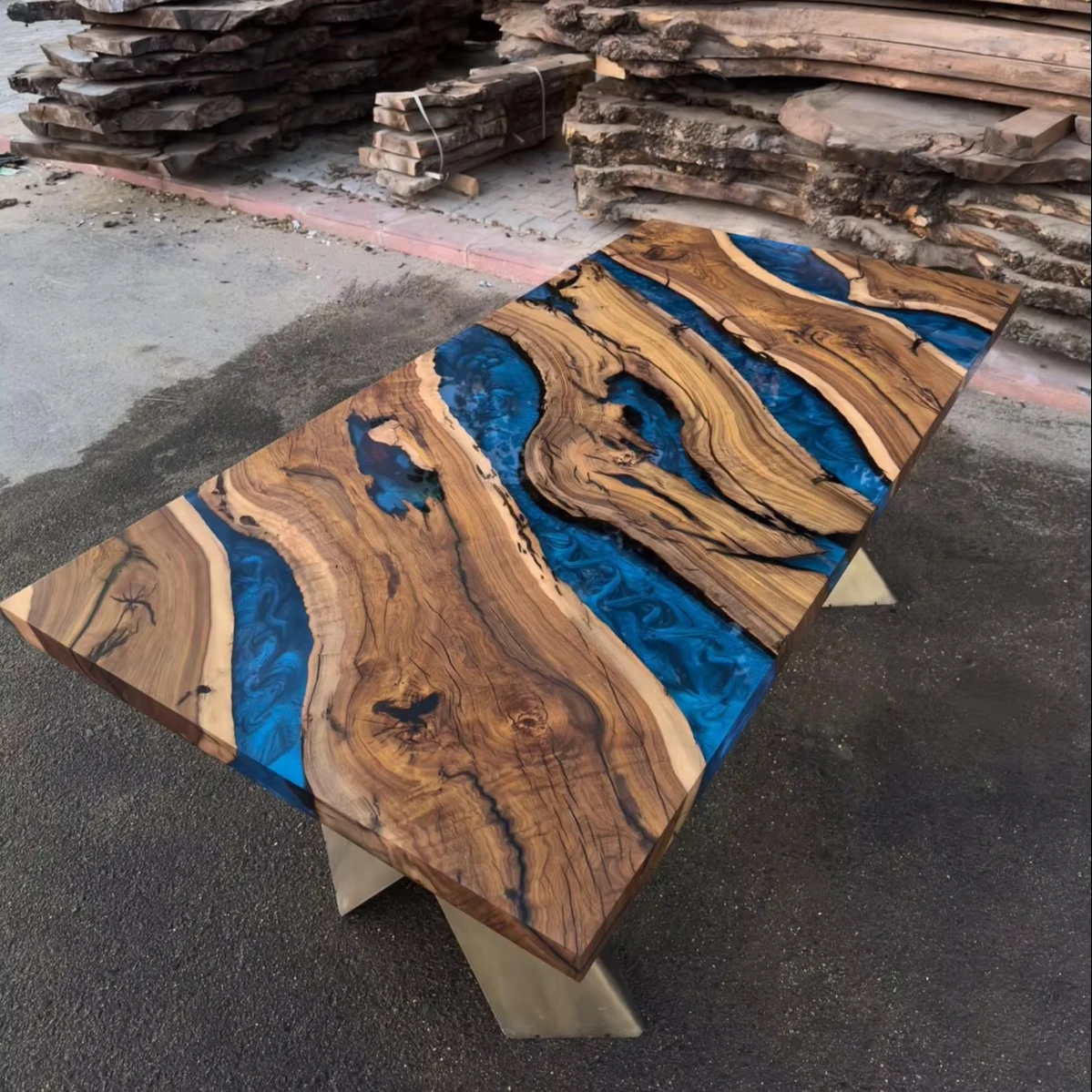 Elegant Beautiful Luxury Modern Design Handmade Wooden Dining Table Epoxy Resin River Table for Living Room Dining Room Hotel