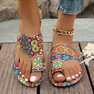 Summer Slipper Women Shoes New Fashion Design Comfortable Flat-printed Toe-capped slippers